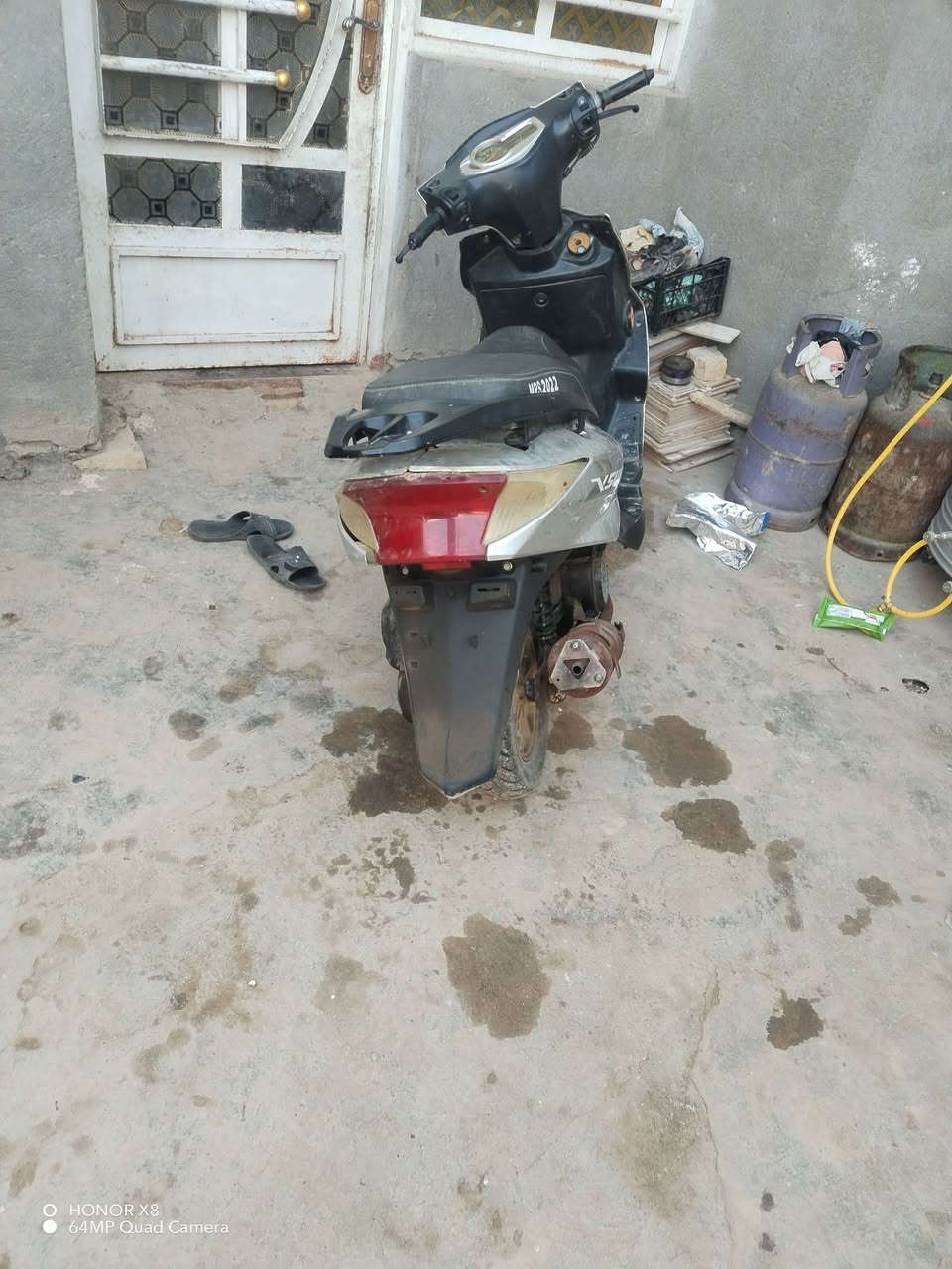 السلام عليكم. من رخصه لادمن.
دراجه سكنز صيني دراجه شغاله نكره كهربئيات كامله عوزها ترتيب بل كفرات مكينه خير من الله السعر 250بيها مجال للشراي  مكان ميسان بدون اوراق ضايعات اكفلها الك عشائر رقم هاتف ***********
