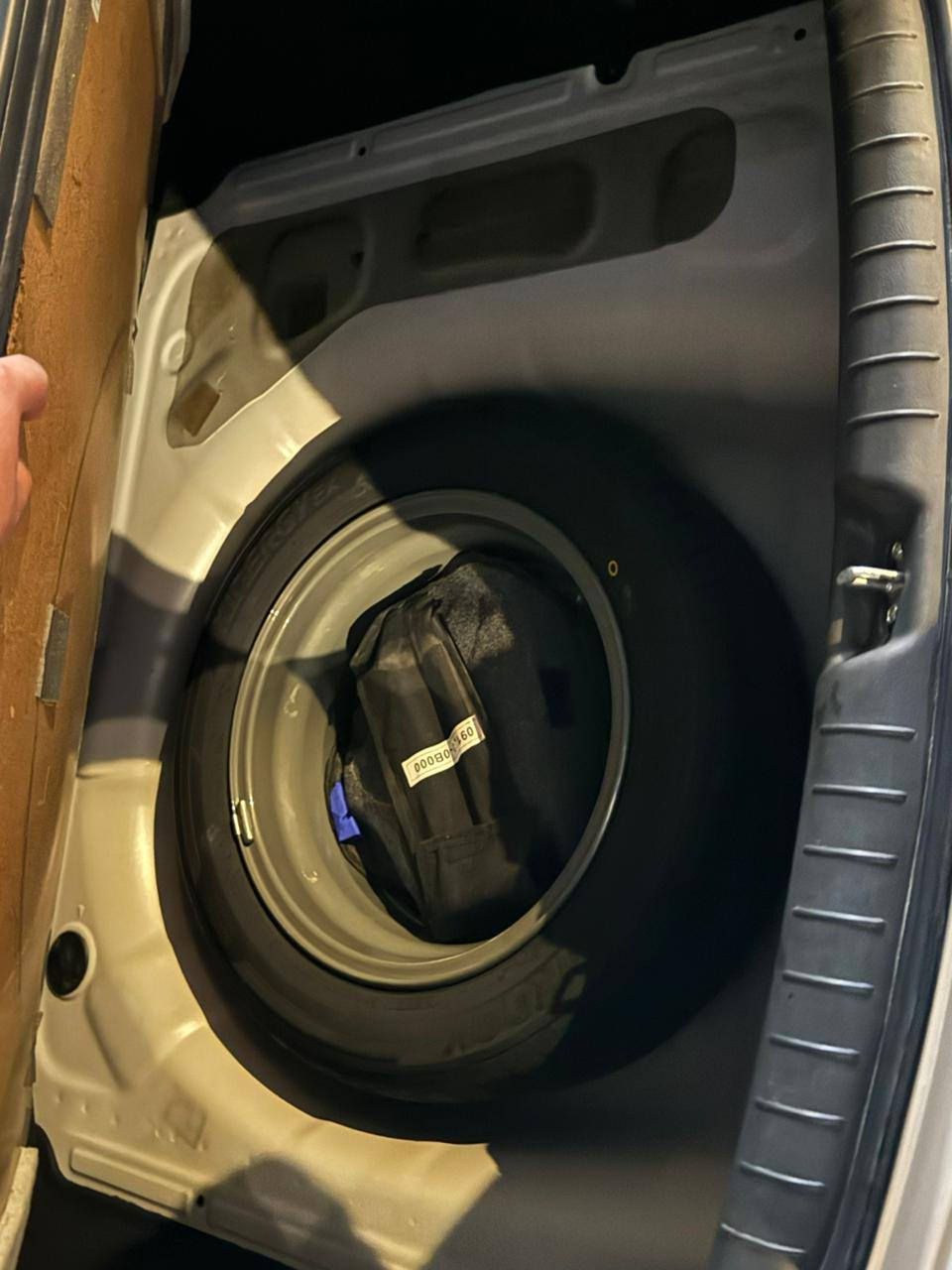 اكسند موديل 2020 زيرو سياره وضع شركه رقم أربيل كير مكينه برغي مامفتوح  كفاله عامه اي شخط ما بيه نضيفه 
متواجد بس رقم *********** مكان بغداد
