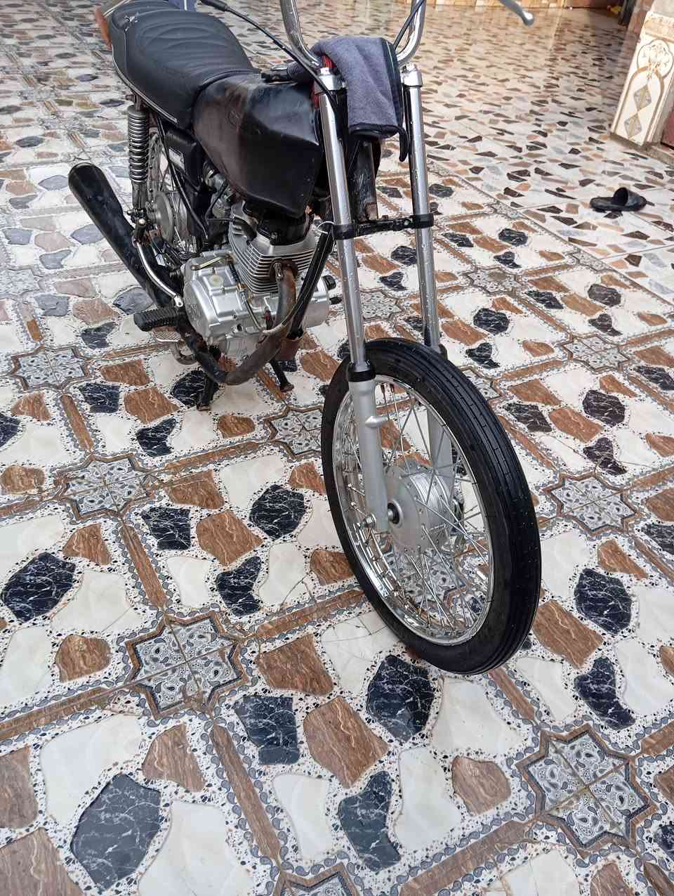 ***********
للبيع 600 وبيها مجال قليل
