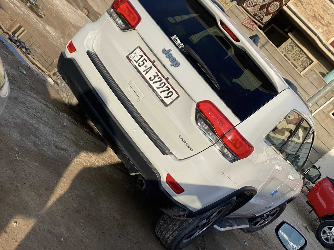 سلام عليكم 
جيب لاريدو امريكي مواصفات خليجي 
موديل 2016
كفاله عامه سياره 
محرك 6سلندر 
سياره فول  وجاهزه وبسامينا  
سعره 215 وبيها مجال 
***********
