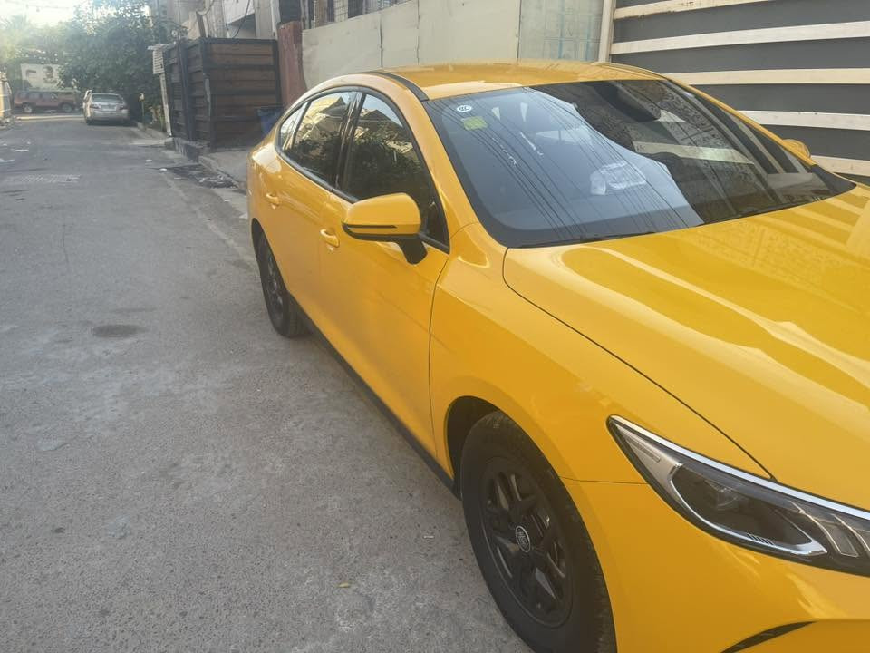 السلام عليكم BYD2025المشي الكلي 30 السيارة بسمي تحويل ثاني يوم بيهة فقط طخة بل باب واضحة بل صورة السعر 19 اخوان السعر اذا مايعجبك اعبر المنشور فدوة ***********
