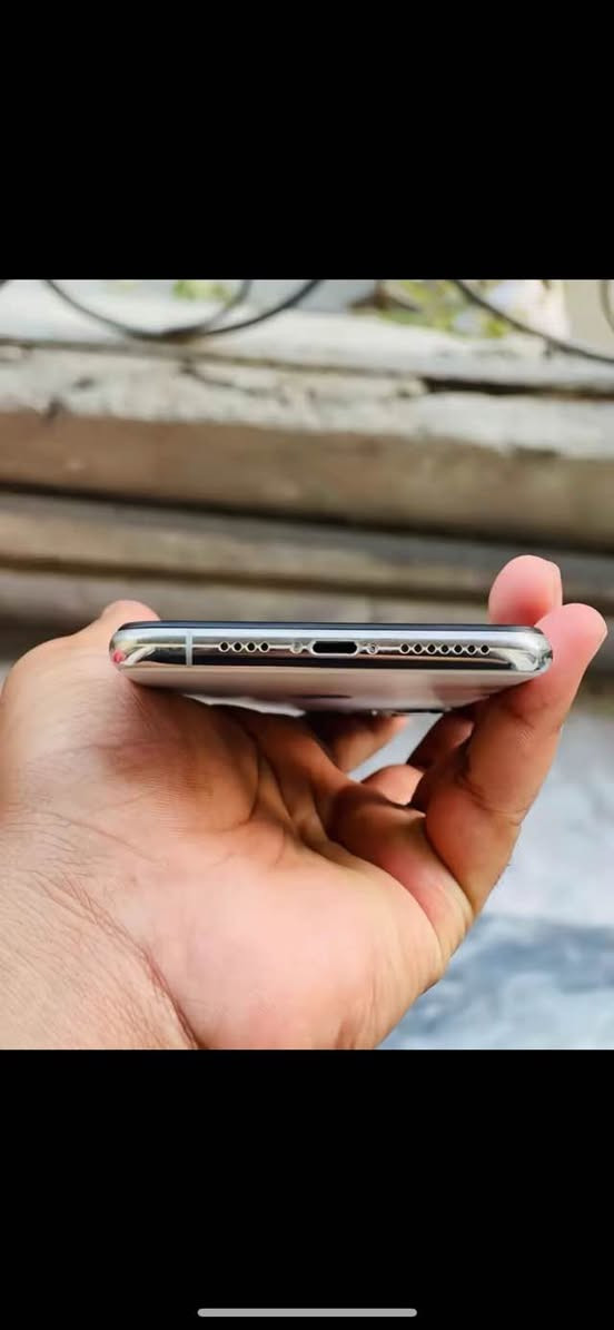 سلام عليكم للبيع أيفون ١١ برو ماكس ذاكره 128و بطاريه 95% وتر بروف يعني ما مفتوح بلادي 
الجهاز أي خلل مايي كلشي شغال وانطيك بي ضمان اسبوعين مكاني بابل و هذا رقمي ***********
