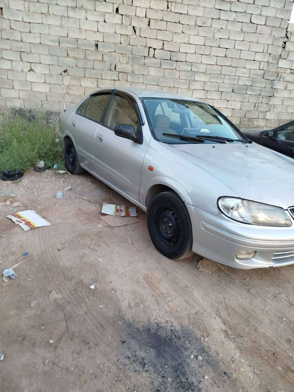 سلام عليكم سياره حلوه مال بيت كير مكينه خير من الله تبريد ثلج موديل 2000مكان السياره جديده الشط سعر 65 وبيه مجال رقم صاحب السيارة ***********
