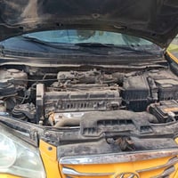 سياره صالون للبيع بيها جاملق وبنيد كير ومكينه مكفولات محرك الفين  تبري...