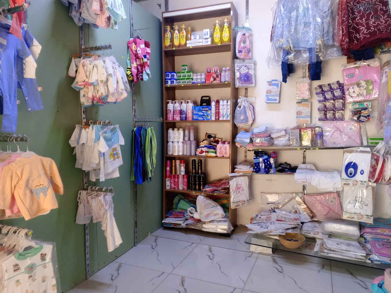 ملابس اطفال حديث ولاده
الوان مختلفه متوفر 
بـيبي عفـك *********** واتساب موجود
🌐العنوان: الديوانيه قضاء عفك 
سواق الزهراء خلف سوق حميد 🏪🏪
