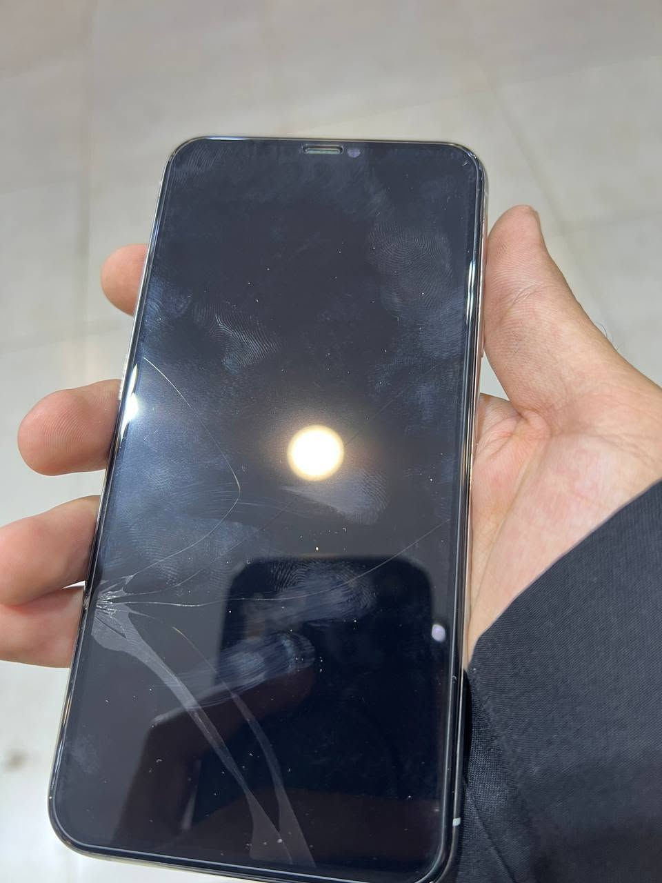 ايفون xs max 
امريكي (LL\A)
ذاكرة 256
بطارية 74 بلادية 
بدون ملحقات
مستبدل شاشة اصلية  بصمة الوجه شغالة
السعر 220 ألف فقط 

ايفون 11 برو ماكس 
امريكي (LL\A)
ذاكرة 256
بطارية 88
بدون ملحقات 
مستبدل شاشة بيها فطور مماثرة ع اللمس نهائيا 
السعر 225 ألف فقط 

المكان نجف


**إذا كنت صاحب هذا الإعلان وتريد حذفه لأي سبب، رجاءا أرسل رسالة إلى الدعم الفني**