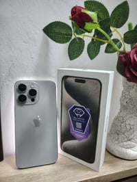 15برو ماكس ذاكره 256بطاريه 85مبدل شاشه اصليه (ب مليون) 07716174455