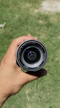 عدسة  سوني 24 / 70 للبيع عدسه سوني ٢٤ /٧٠ للبيع شركة Tessar فتحه 4 ثاب...