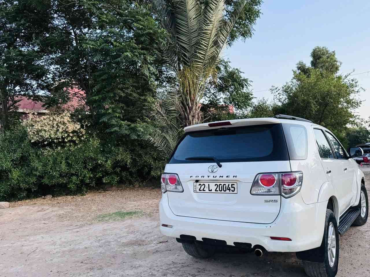 السلام عليكم 
تيوتا فورجنال
موديل٢٠١٣
فور ويل دبل اكسل
شاشه ايباد
تبريد تلث قطع
طخم تاير جديد
صدر جديد
حساسات
مري شفط 
دوشمه جديده
كلين 
رقم الهاتف ‭***********‬

‭***********‬
