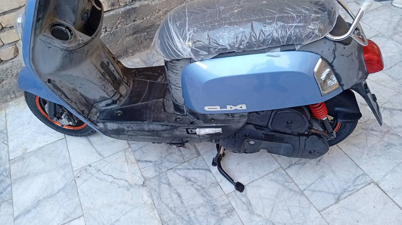 ***********
دراجه للبيع السعر 950 وبيها مجال شيء قليل الماكينه ما مفتوحه ونازل مكاني ناصريه شارع 30 او هذا رقم تلفوني
