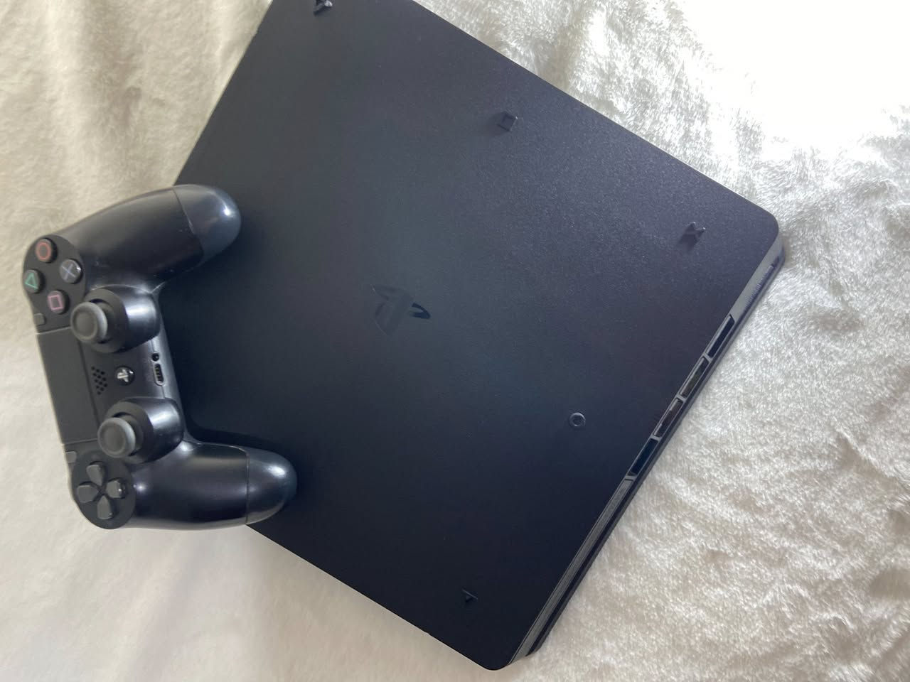 PS4  سليم فلاشي
0663107309
المهتم يتصال برك الله فيكم


**إذا كنت صاحب هذا الإعلان وتريد حذفه لأي سبب، رجاءا أرسل رسالة إلى الدعم الفني**
