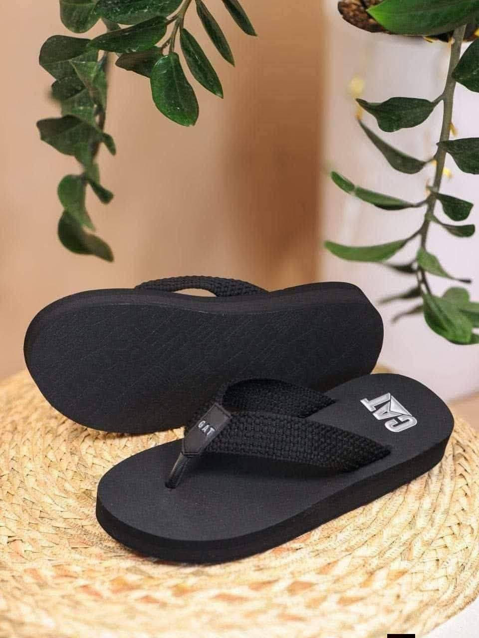 كات رجالي اصبع عالي طبي (40-45)
سعر القطعة 2,500
 الكارتون درزنين 24 قطعة 60 الف
🚚يوجد توصيل لجميع المحافظات🇮🇶
للتواصل خاص او الرقم ***********
