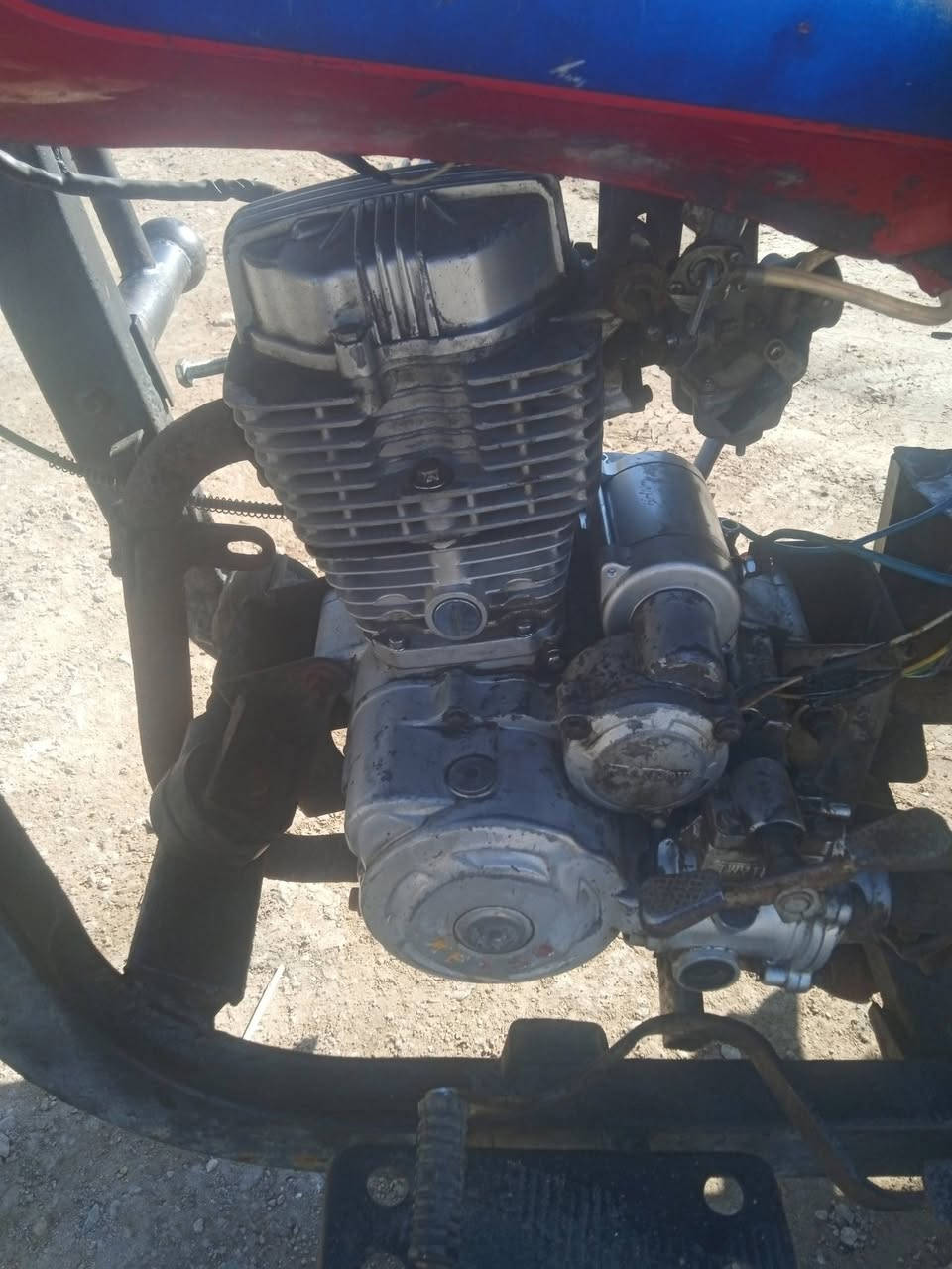 ستوتة امتيار موديل 2010رقم وسنوية اكسن جمرة جاهزة من كلشي نگرة سلف كهربائيات كلة شغالة محرك لا يبخر لا ينقص مكفول محركة سعرة 650وبية مجال مامتواجد عل فيس هاذا رقمي ***********
