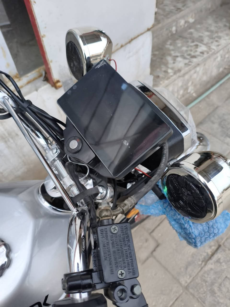 السلام عليكم ورحمة الله  دراجة سونك تايكر مكفوله كفالة عامه صار 5ايام  حجم المحرك 250CC حقيقي دراجة ماشاء الله  سرعتها وقوتها كلش حلوه  سرعتها ب المعدل 158
الدراجه أوراق كامله  الدراجه يجي وياها بصمه عدد ثنين تشغيل عن بعد 🔥 السعر1450


**إذا كنت صاحب هذا الإعلان وتريد حذفه لأي سبب، رجاءا أرسل رسالة إلى الدعم الفني**