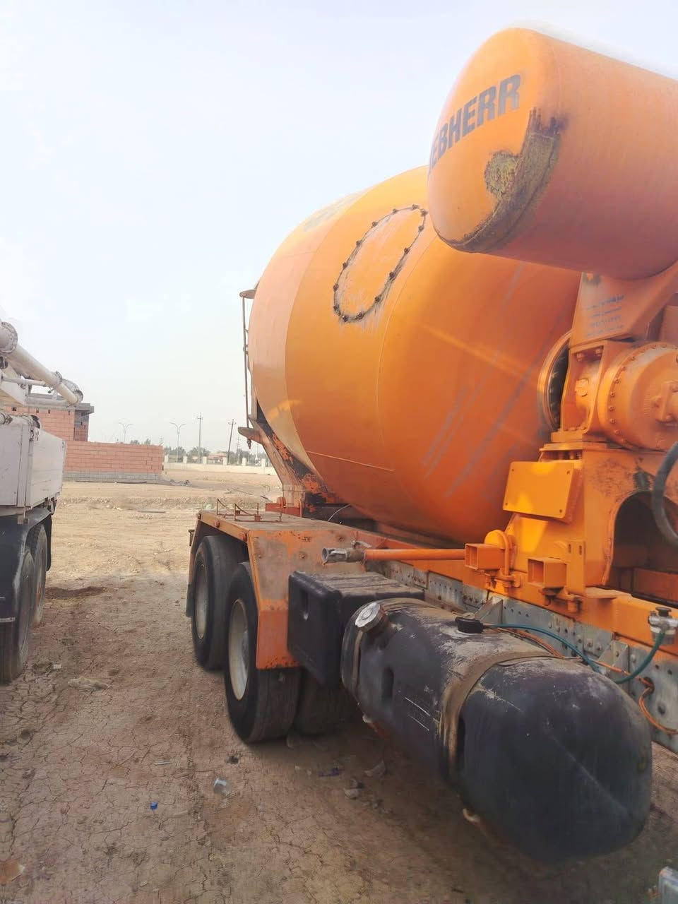 مارسدس اتيكو موديل ٢٠٠٠ ٨متر نضيفه رقم بابل بسمي تخم تاير جديد محرك كير مكفول سعر ٢٢٥ وبيها مجال *********** عنون ديالئ الغالبيه
