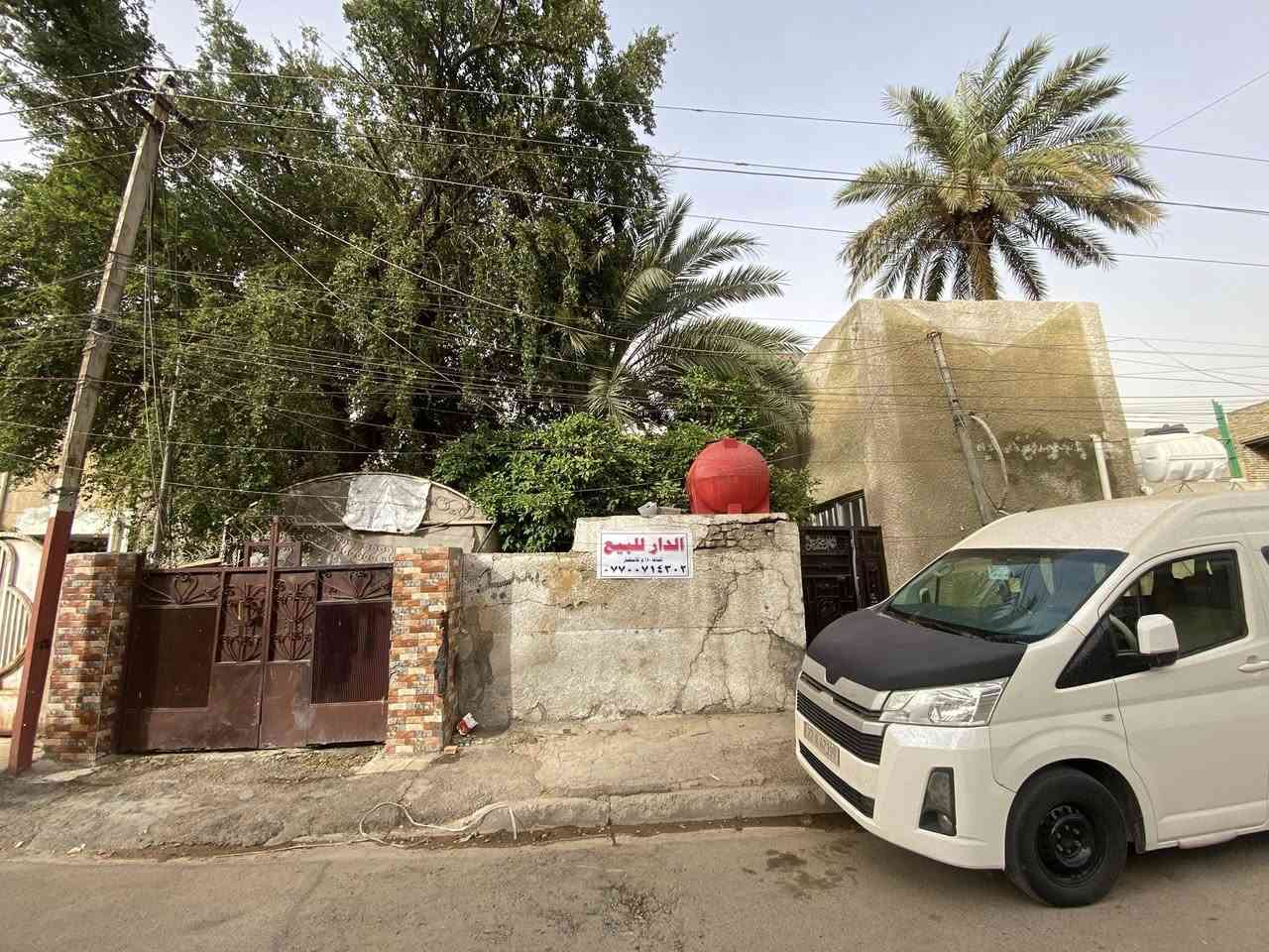 سلام عليكم بيت ١٥٠ متر تفليش بيع كاع عنوان الورفلي ٤ ستداره فرع حسينيه الامام علي سعر جدن مناسب ٢٠٠ و ١٠ و بي مجال بيع مستعجل رقم ***********
