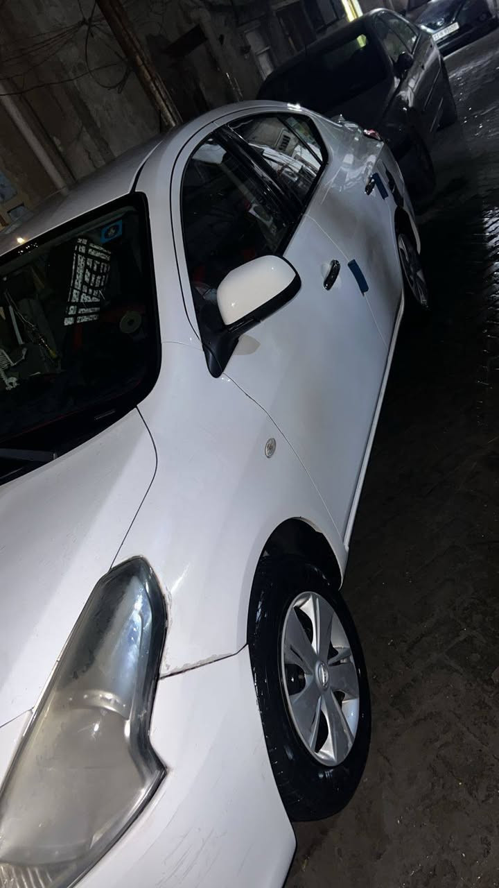 سلام عليكم نيسان سني هندي مديل2019 سياره مكينه وكير وتبريد مكفولات صدر امامي و خلفي جديد تخم تاير جديد سياره مكفوله من لفتح وتبديل وصبدق سياره بيه ضربه بدعاميه الاماميه توكع من سعر مكان سياره بقداد مدينه الصدر سياره معروضه 110وبيه مجال شراي يتصل على الرقم ***********
