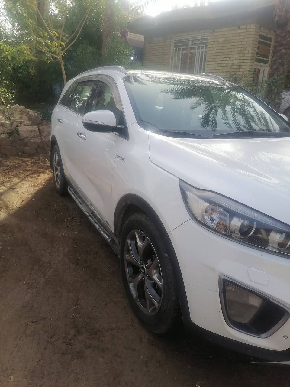 السلام عليكم سورنتو للبيع
مكفوله السيارة 
مديل 2016
فول بصمه 
تحكم ستيرن 
3 قطع تبريد 
حساسات امامي خلفي 
كامرا 
مري شفط 
صندوك كهربائي 
رقم بغداد 
ماشيه 100
سيارة جديده خير من الله 
السعر 240
رقم الموبايل ***********
