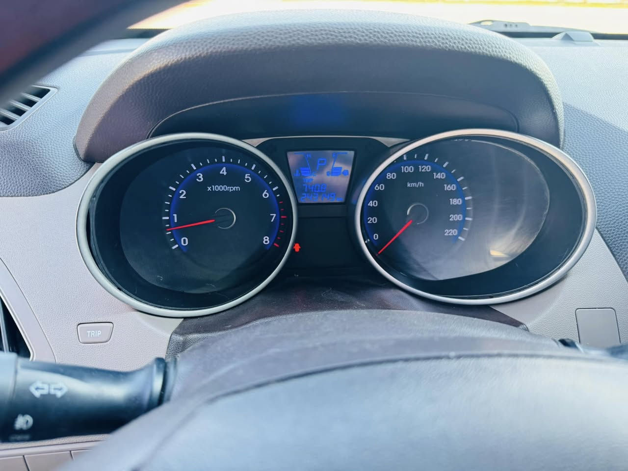 السلام عليكم 
للبيع توسان موديل 2014 فقط باب وره سايق صبغ اثر شخط 
شاشه
كامره دواره
تحكم ستيرن
مكينه 2000
يشاره بلمرايه
العنوان بابل سده الهنديه 
***********
