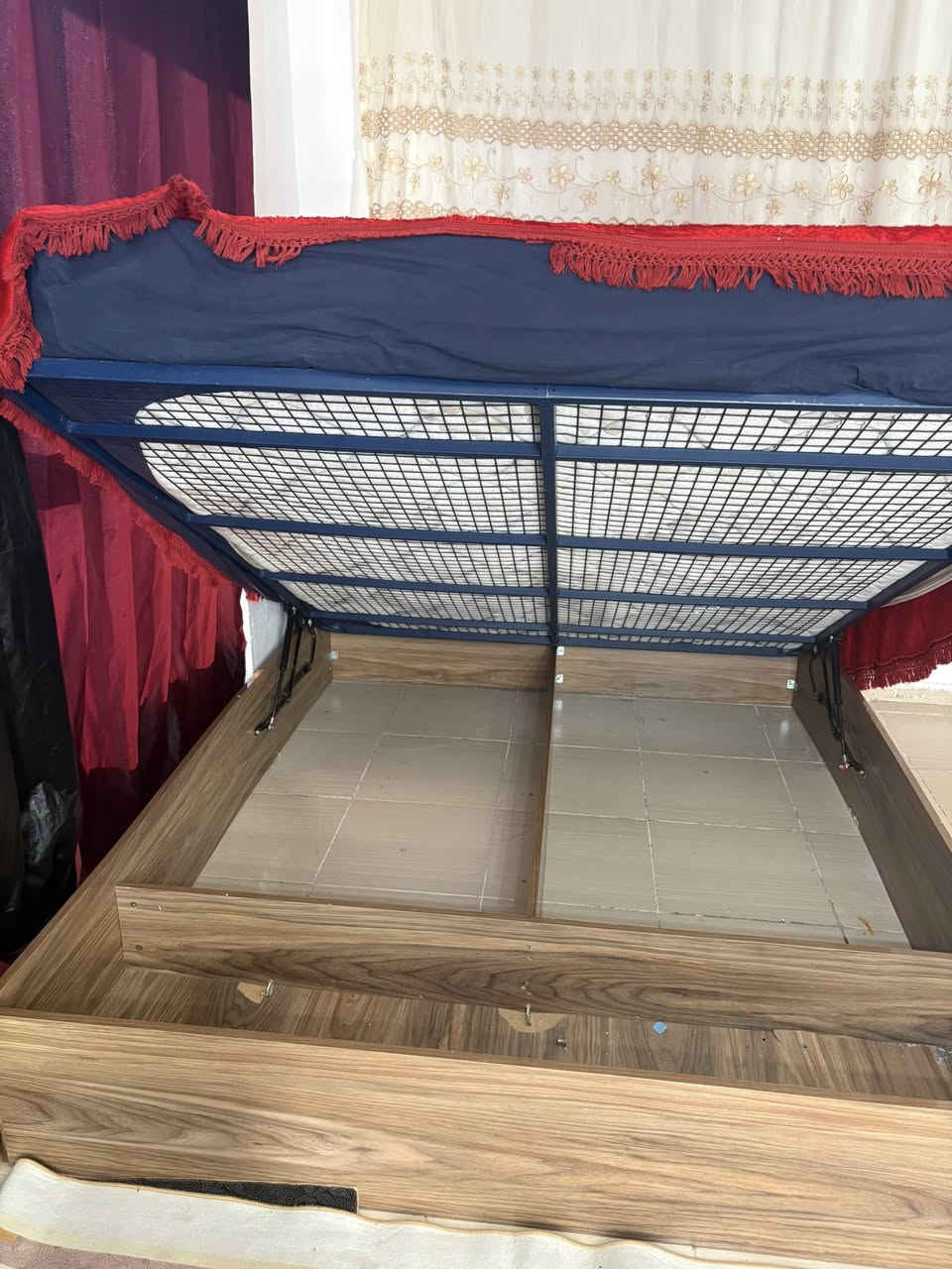 غرفه نوم متكونه من ٦ قطع سبب البيع كبيره ماتكفي لغرفتنا مثل ماموضح بل صور الفديو نضيفه مابيها اي عيب ٥٠٠ مكاني أوزال ستي


**إذا كنت صاحب هذا الإعلان وتريد حذفه لأي سبب، رجاءا أرسل رسالة إلى الدعم الفني**