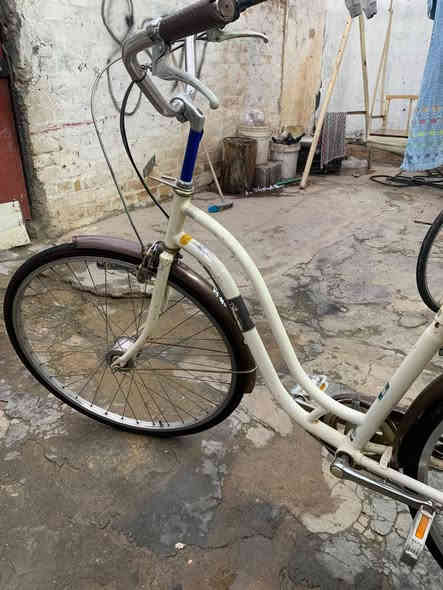 السلام عليكم
باسكل ياباني 
كير + طاقة 
حجم 27
مآبي اي نقص 
نظيف حيل بعد احسن من الصور 
السعر 100قفل
العنوان الرمادي حي البكر قرب النادي الملكي 
للاستفسار اتصل ***********
