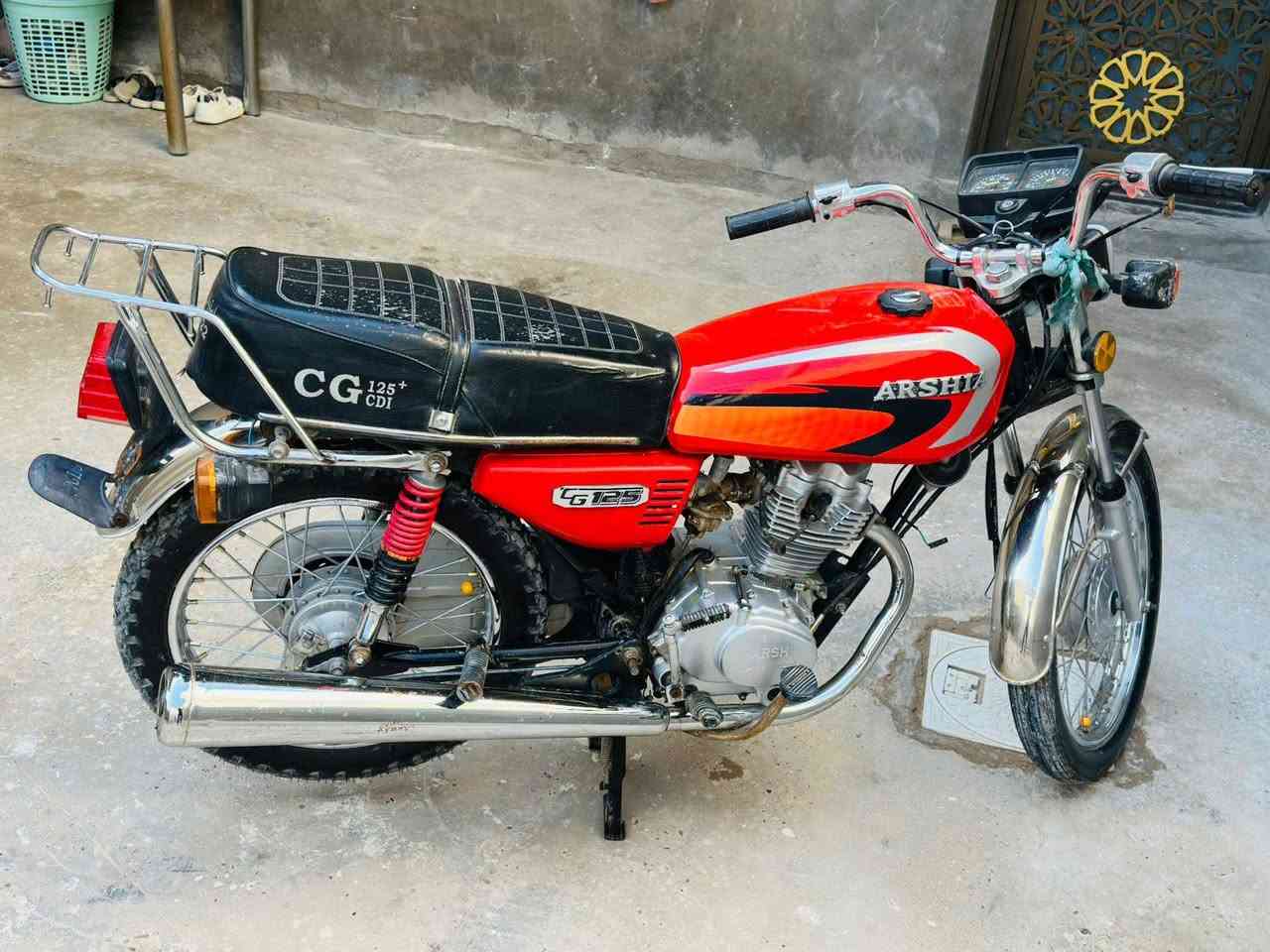 سلام عليكم دراجه 4 گير موديل 21
بلاديه كلشي مامبدل بيها الدراجه خير من الله 
وكيلها حمودي العارضي السعر ب 650 مكاني النجف حي النداء 
وهاذه رقمي ***********
