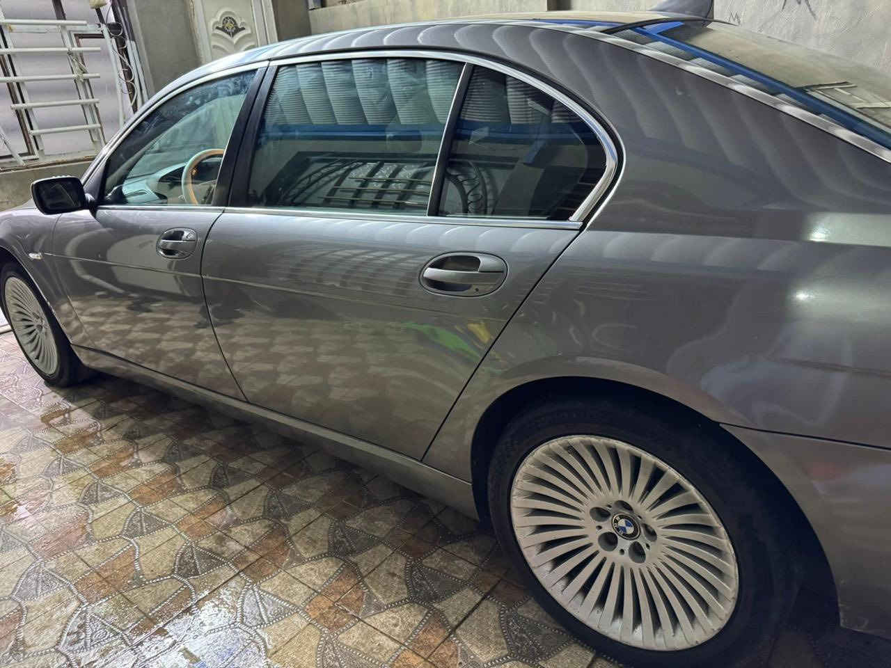 مكينه وكير وحداديه جديده وغرفه جديده بشرط شديت مكينه ماشيه ١٣ الف هي والكير والتفرعات كامله
 مواصفاتها١/١
 تحكم ستيرن
 فتحة سقف
 بيبان شفط
برداتكهربائيه
جنطة شفط
 تخم تاير نضيف كلش ويل ١٩ تو سايز عدد ٥ 
 السياره ما تذب عليه الف دينار جاهزه من كلشي تجي وتشوف بعينك السياره وارد خليجي بيها قطع صبغ للجماليه السياره وبيها ب الباب عكس السايق تصليح مكداد شبر مكفوله من الكص والشاصي او الايرباك مكان السياره الديوانيه الي يعجبه يجي ويشوف ويفحص غير  الي ذكرتهن ياخذ 
السياره بلاش طبعا السياره ما تتقارن بغيرها
السعر ١٤٠ وبيها شوية مجال حك الجيه


**إذا كنت صاحب هذا الإعلان وتريد حذفه لأي سبب، رجاءا أرسل رسالة إلى الدعم الفني**