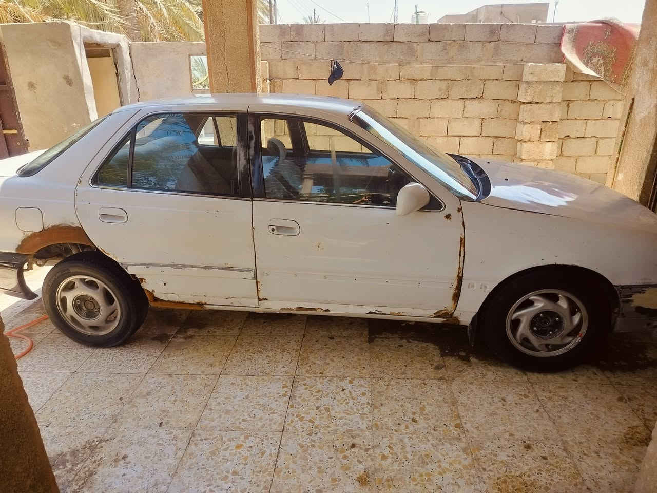 سلام عليكم النتره دمعه 1992رقم كربلاء مكينه وكير مفتوح و جدد صدرها حلوو تايرات نضاف داخله كله جديد كهربايات شغاله كشرها كدام عينك بدون تحويل عندي وكاله خاصه باسمي سعرها 12 ورقه ترايك وين ماتريد مكانها بابل مسيب رقم الهاتف ***********
