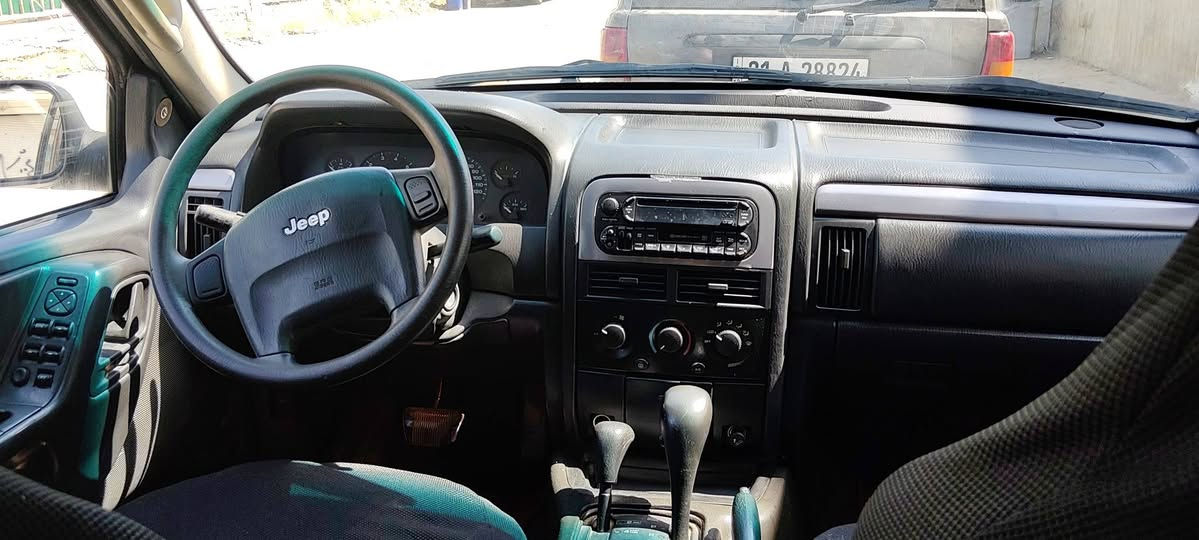 يع جيب شيروكي موديل 2002فول محرك 6سلندر سنويه جديد تبريت كاربايت محرك كل بشرط بدون صبوغ بدون ضرب سيار حل نضيف سعر 60بي مجال ***********
