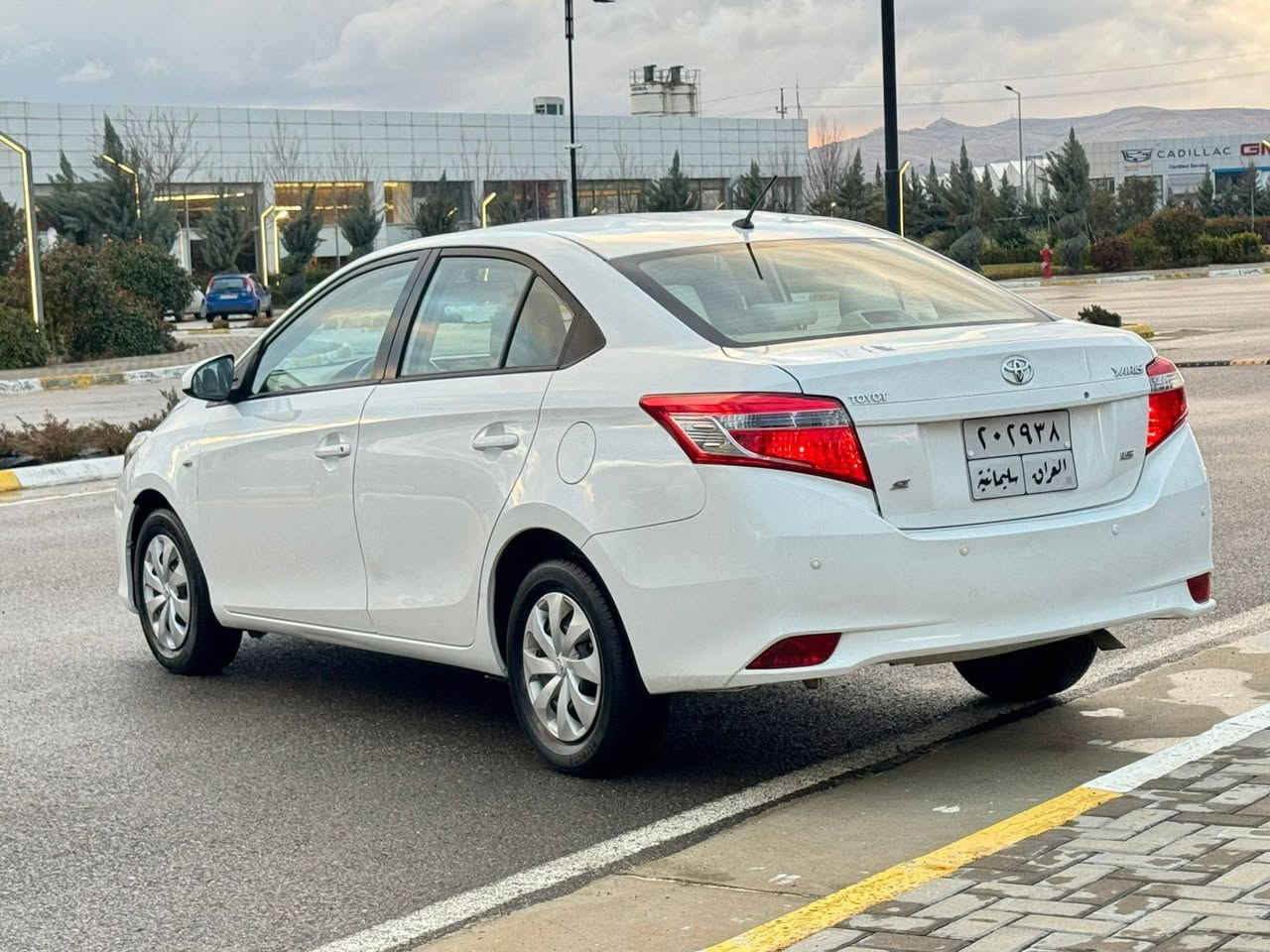 تۆیۆتا یارس 2015 مواسەفات SE
173 هەزار کیلۆمەتر ڕۆشتوە 
 مەکینە گەورە سفری شەریکەی سید نهرۆ 
سەنەوی تازە بەسەر چووە بە شەرتی تەحویل و خرامە 
گێڕ و مەکینەی بە هەموو شەرتێک 
بێ بۆیاخە 2_3 پەڵە ساردی هەیە 

سعر لە کۆمێنت داوابکە ڕاستەخۆ بۆت دیت 📩 

گیرومەکینە بەشەرت زۆربەجوانی پاکی ماوە هیچ خەلەلیکی تیدا نییە 

ژمارەی خاوەنی 
***********
***********
