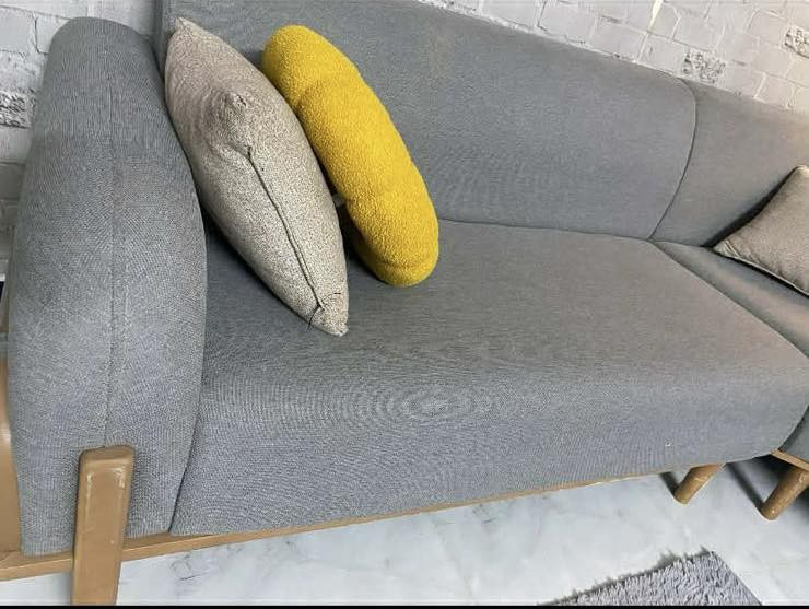 (مكلف بالنشر )
السلام عليكم تخم للبيع كلش نظيف 
4 مقاعد + كرسي جوكر +4 كوشات
سعرة 300 الف 
مكانة بغداد/ الدورة 
‏☎️ ‭0773 736 7653‬
بي واتساب وبخدمتكم
