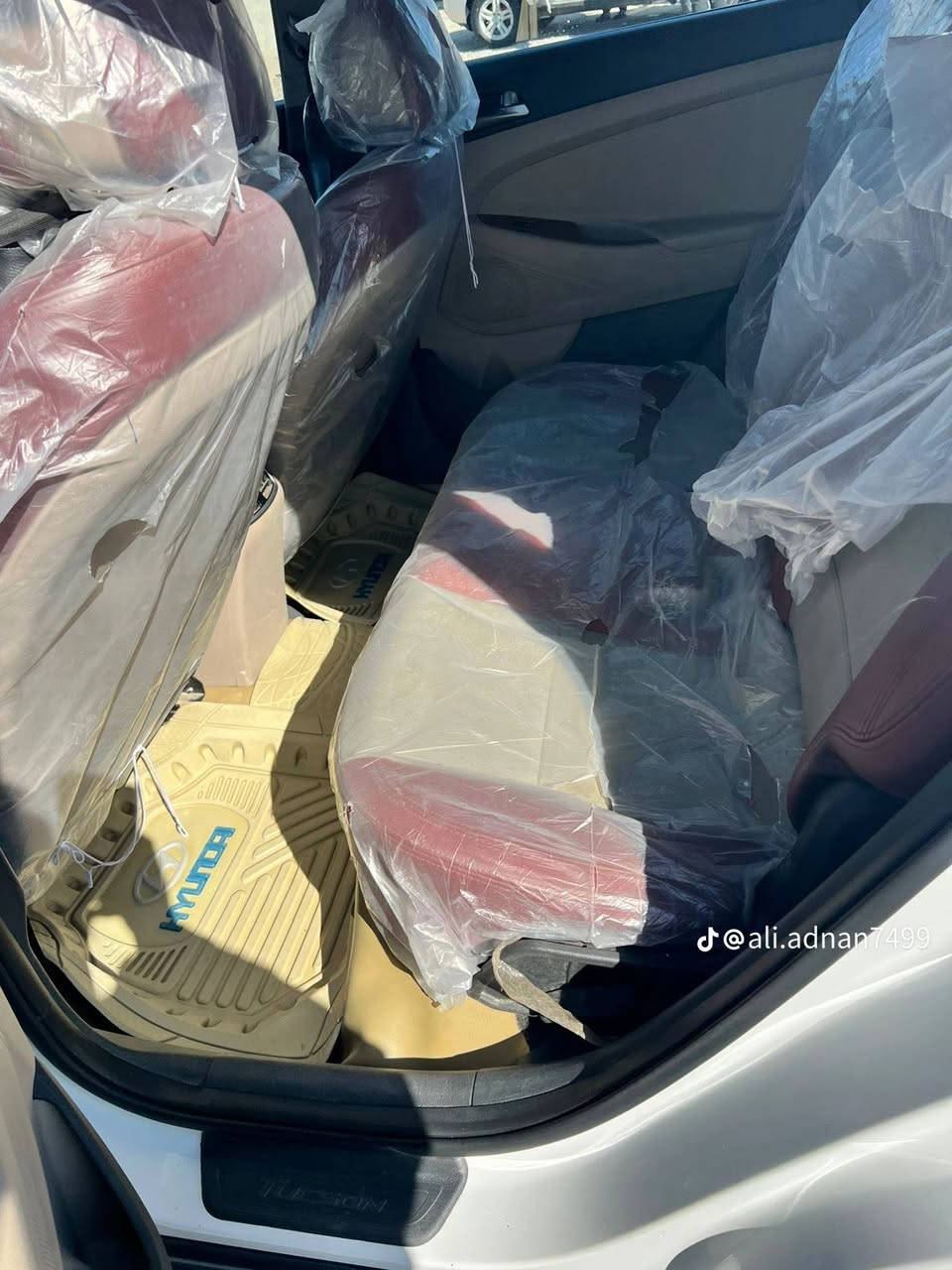 توسان موديل 2018ماشه 105الف صيانه تبدل دهن كير شركه تخم تاير جديد السياره كفاله ماعده رصعه بخشم البنيد وما معدله لستفسار اكثر ***********
