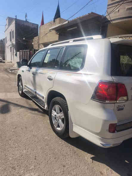 لاند كروزر 2013 السياره كفاله عامه جاهزه من كلشي 
بصمه فتحه كشنات جلد سياره جديده بمعنى الكلمه تجي ونشوف بعينك احلى من التصوير السياره ماشيه 173 حقيقي 
مكان السياره بغداد الكرخ السعر 395 الاستفسار ***********
