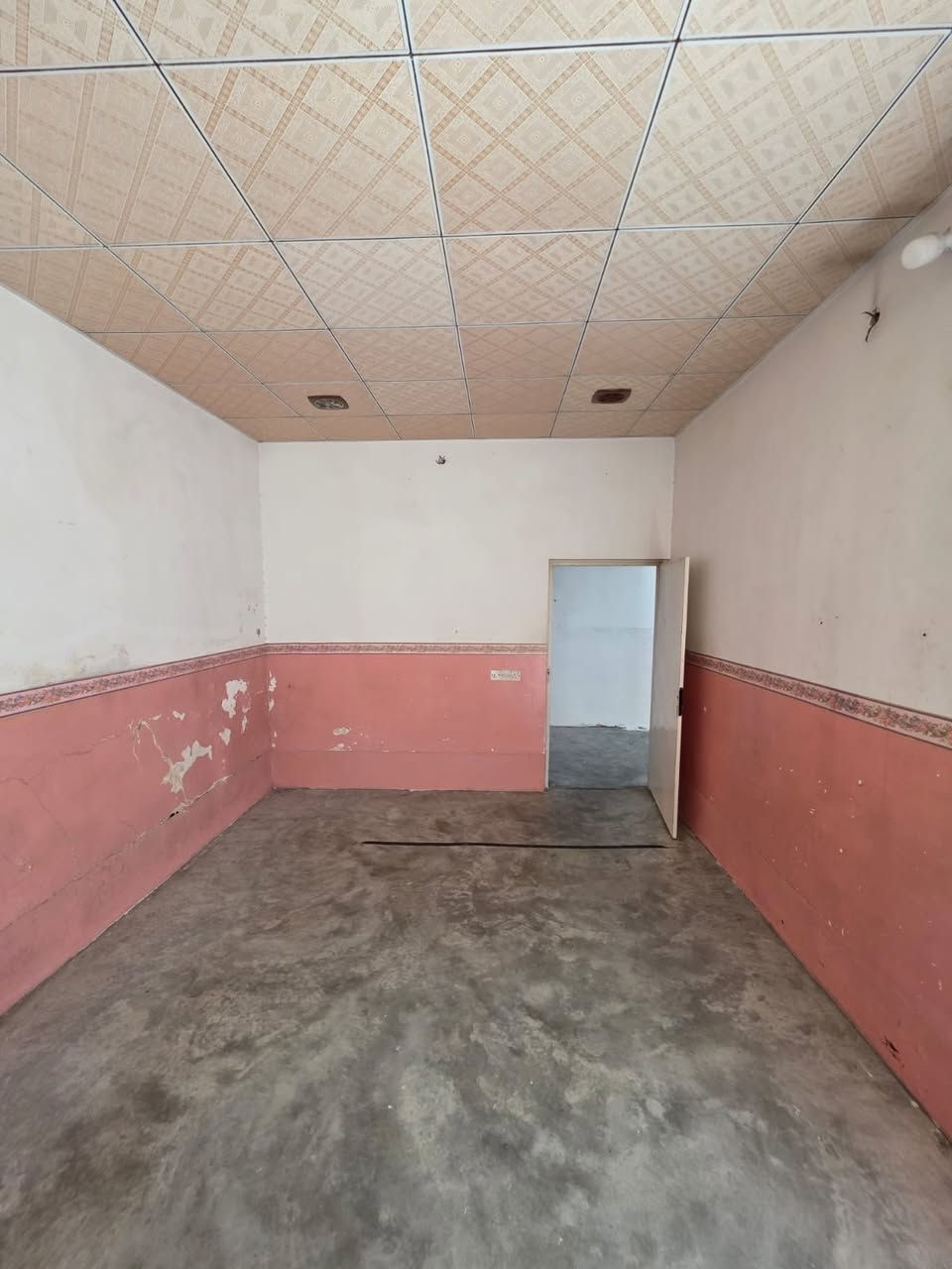🏡 خانوو بۆ کرێ 🏡

📍 شوێن: حەمەی کەریم ، لای مزگەوتی مەلا عەلی

✨ تایبەتمەندییەکان:
🔹 رووبەری ١٨٠ مەتر
🔹 سەربەخۆ
🔹 نزیک قوتابخانە
🔹 نزیک مزگەوت
🔹 شوێنێکی ئارام و گونجاو بۆ ژیان

🌟 هەلیەکی باش بۆ ئەوانەی بەدوای شوێنێکی گونجاو و خزمەتگوزارییە سەرەکییەکاندا دەگەڕێن.

📞 بۆ زانیاری زیاتر پەیوەندی بکەن.
*********** 
***********

