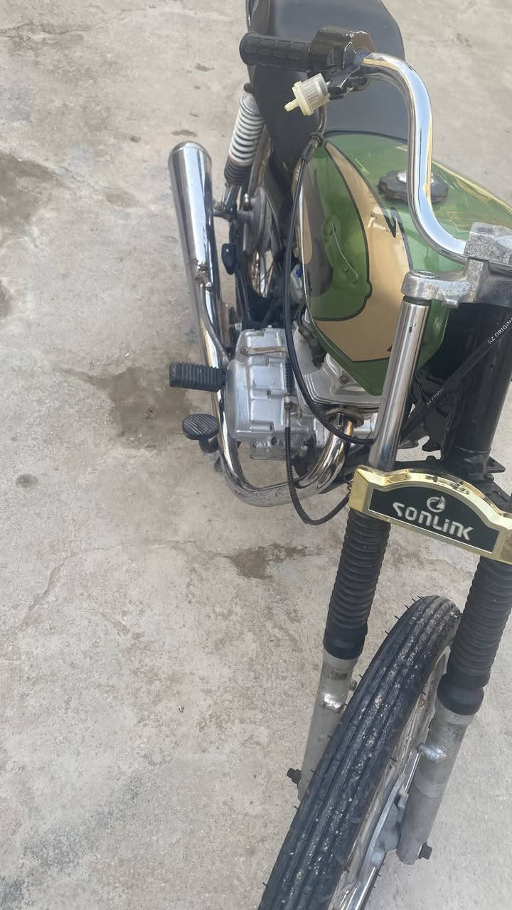 دراجه نامه إيراني تعمير جديد للبيع أدوات أدوات محرك مبدل ولفات سعرها 450وبيه مجال مكاني بصره كرمة علي ***********
