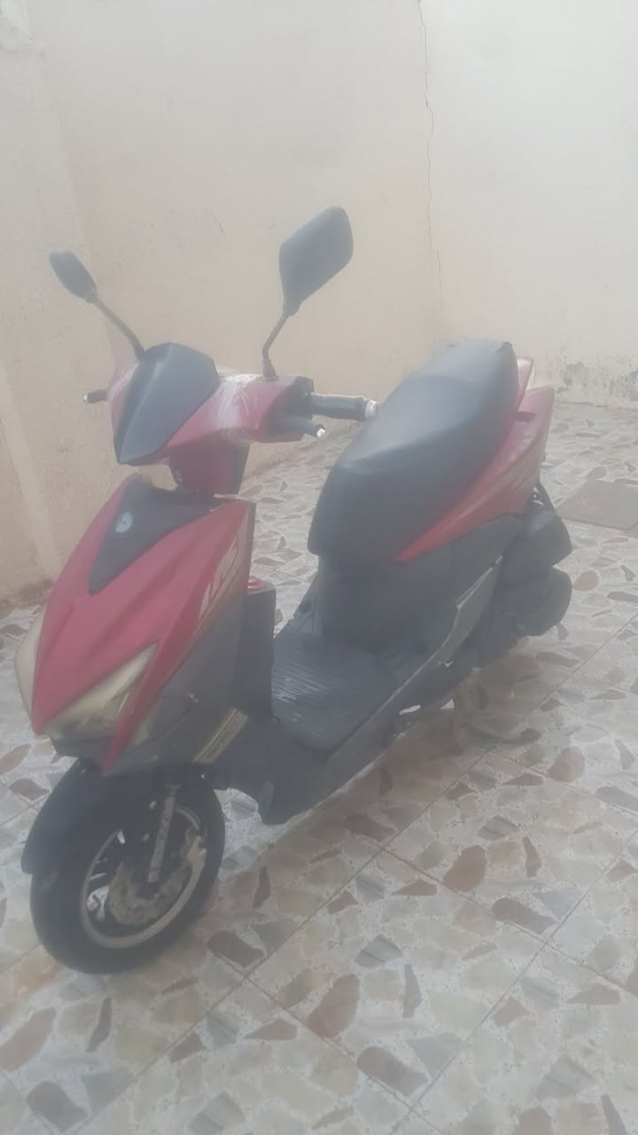 سلام عليكم دراجه للبيع اف اس  سعرهه 250 وبيهه مجال رقمي *********** اتصال واتساب مكان مسيب شارع عامر نجم
