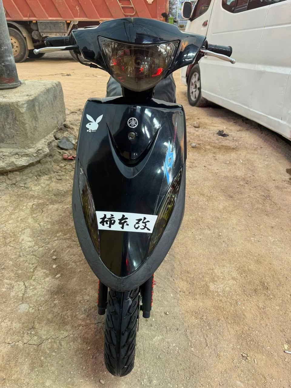 السلام عليكم دراجه ماكس للبيع صارله سبوع طالعه من الربه جديده كارتون كلشي شغال بيه سلف اشاير هندر لايت زينون ما ناقصه برغي السعر975 وبيه مجال قليل مكاني البصره ابوالخصيب العوجه رقمي ***********
