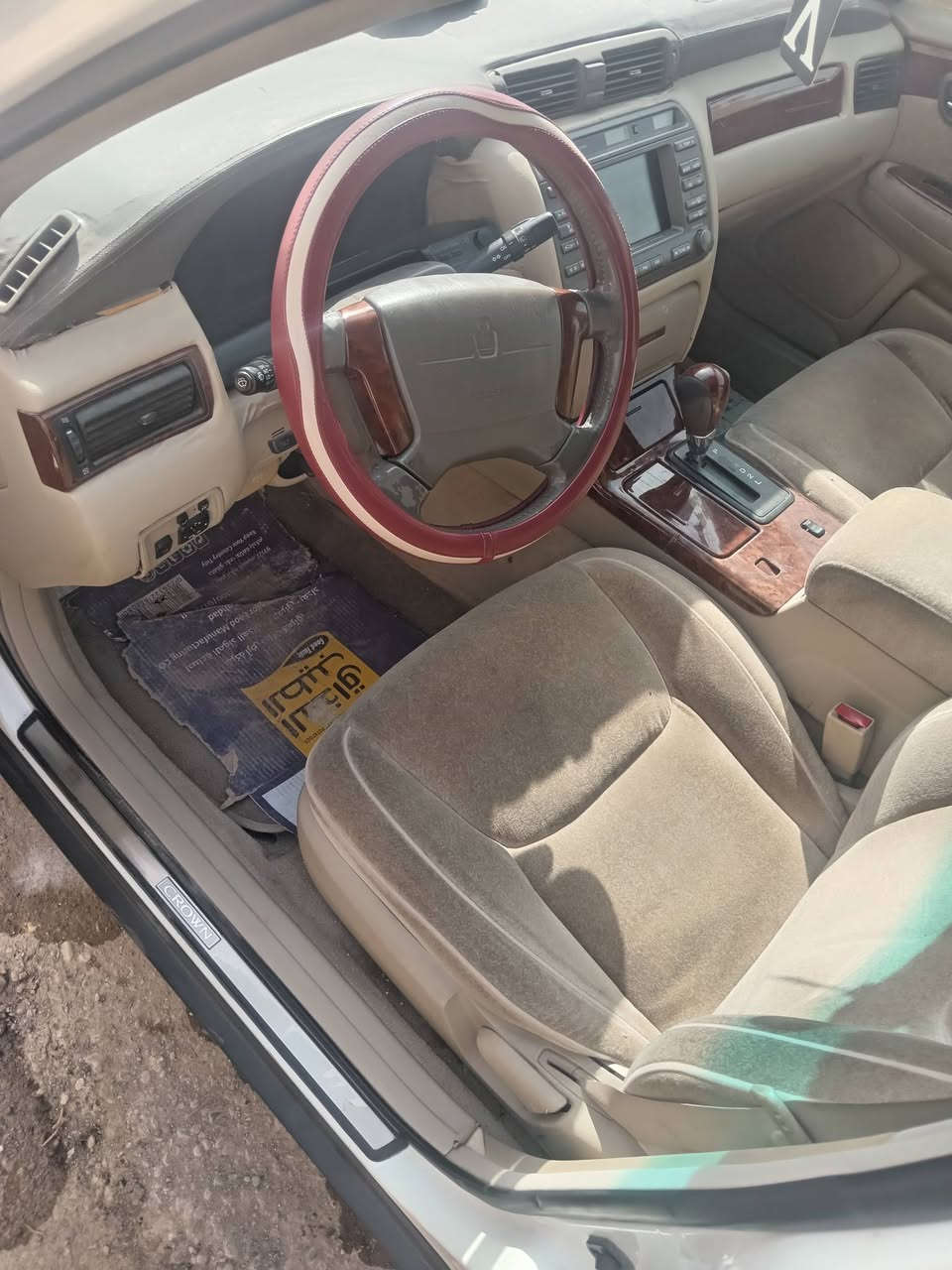 سلام عليكم سيارة للبيع ملكة أدوات كص جنطة موديل ٢٠٠٢ سيارة جاهزة علة اخر حباية كير محرك مكفولات بيهة ارقام انكليزي وسنوية شرط الحاسبة تخم تاير تبريد تتفة شغال لايت عالي ناصي يشتغل سيارة جاهزة ونضيفة اسعر ٣٨ وبيهة مجال بصيط العنوان ميسان العمارة وهاذة رقمي *********** انتصل وبيك خير وتتلل
