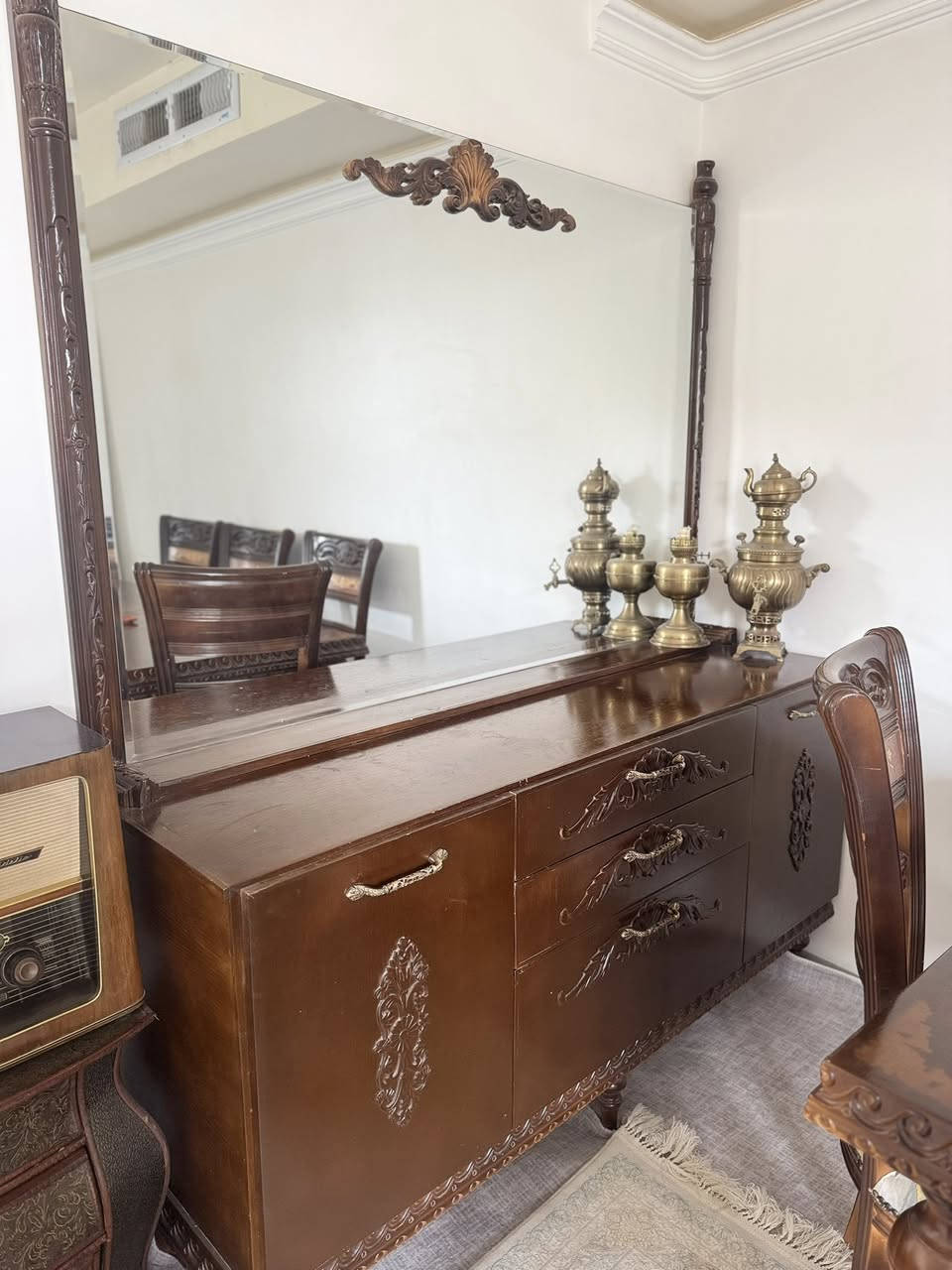 ئەم تاخمە بۆ فرۆشتن
ئیشی دەستە و ٨ نەفەریە
کوشنەکانی تابلۆن.
نرخی ملیۆنێک هەردووک بە یەکەوە.
تب: ئاوێنەکە هەڵ ئەواسرێ + دا ئەنرێ.
کونسووڵەکە دوو مەترە.
مشتەری نامە بنێرێ،
ناونیشان: سلێمانی.


**إذا كنت صاحب هذا الإعلان وتريد حذفه لأي سبب، رجاءا أرسل رسالة إلى الدعم الفني**