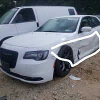 كرايسلر ٣٠٠ اس • ٢٠٢١ • بدون ايرباگ