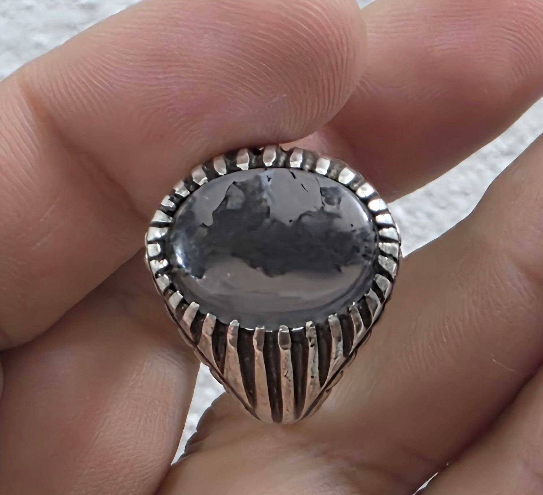 حاتم عقيق يماني شجري اصلي مصور رباني صياغة ثقيلة شراي يجي خاص


**إذا كنت صاحب هذا الإعلان وتريد حذفه لأي سبب، رجاءا أرسل رسالة إلى الدعم الفني**