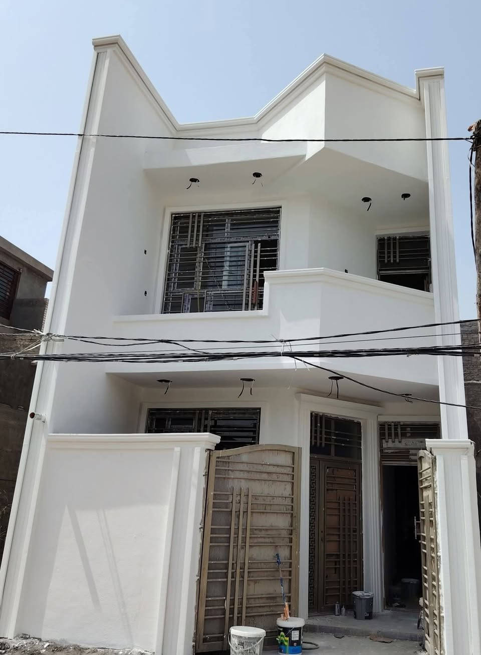 سلام عليكم ورحمة
اخواني شغلي لبخ واجهات العمل تصفير مساطر ارتفاعات عالية عماير ترميم 

عندي كادر كامل خلف  اي شي تحتاجون  هاذ وتساب ***********بغداد
