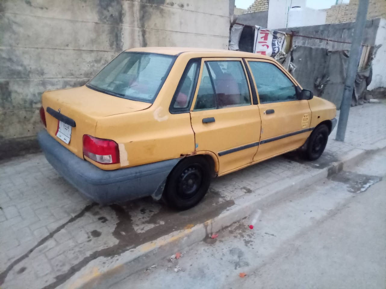 السلام عليكم سياره سايبا  للبيع رقم الماني واسط سياره نضيفه مكينه جديده كير جديد حداديه نضيفه مالكهه بديوانيه هيئه وغرامه ما عرف شعليهه السعر 15وبيهه مجال للشراي مكاني ديوانيه حي صدر رابع قرب مدرست العراق وهاذا رقمي ***********
