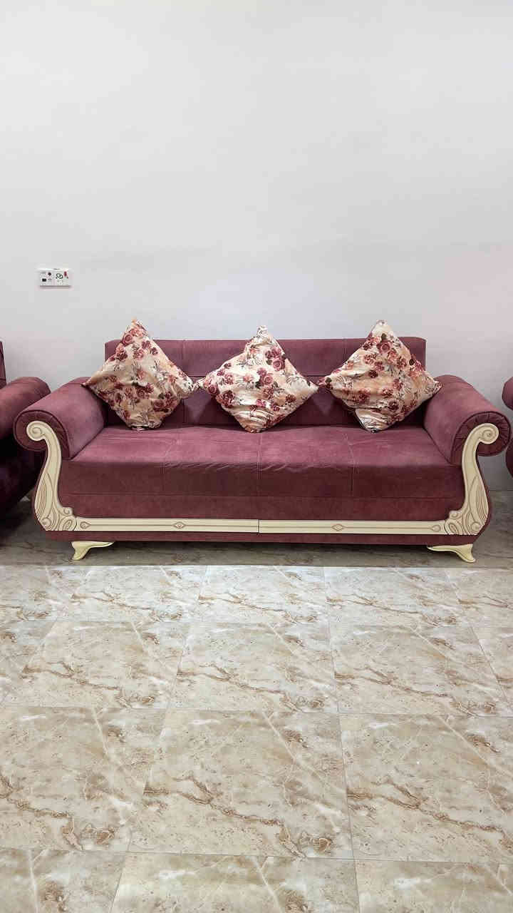 السلام عليكم 
عندي تخم قنفات للبيع عشر نفرات خمس قطع.  
#السعر 200الف وبي مجال قليل .
العنوان : كربلاء -الحر-حي القادسية.
#للأستفسار :***********
