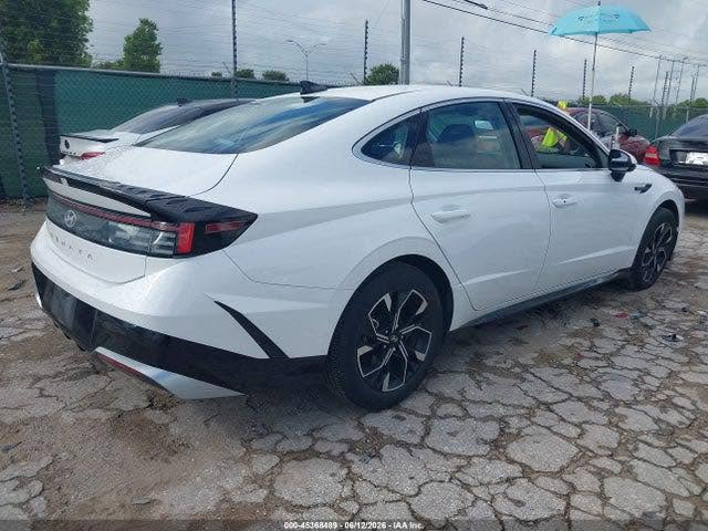 بسم الله الرحمن الرحيم 

2025 HYUNDAI SONATA SEL
تاريخ المزاد :22/6/2025     📆
 عداد المسافة :  25.000  ميل    🚴‍♂️
حـــالة السيارة : تعمل وتسير      🚘

ملاحظة ‼️‼️ بالإمكان ادخال السياره بكتاب ذوي الشهداء 

لشــــراء المركبة  💸: الحـــظور إلـــى مـــوقع الشركة 
الفـــرع الاول : الكــائــن الثعالبة_المدخــــل الاول ✅
الفــرع الثاني : ديالى منطقة الحويش قرب العبارة   ✅
الفـرع الثالث : بــــغــداد حي الجهاد  ✅

 نوفر لكم  : 🫰
1️⃣ انــسب اسعار  النقــل من جميع الولايات الأمريكية       🚢
2️⃣ معقبين  لتخليص المركبة وإيصالها للزبون بأسرع وقت  ⌛️
3️⃣ ورشة لتعمير المركبة وشحنها  إلى الـبصره او اربيل  👨🏼‍🔧 

الحمدلله دائما وأبداً 🤲 

 للاستفسار : 
جاهزين للرد لجميع استفساراتكم فيما يخص استيراد السيارات 

 ***********     احمد الشمري 
 ***********     محمد سمير @
@أبرز المعجبين
