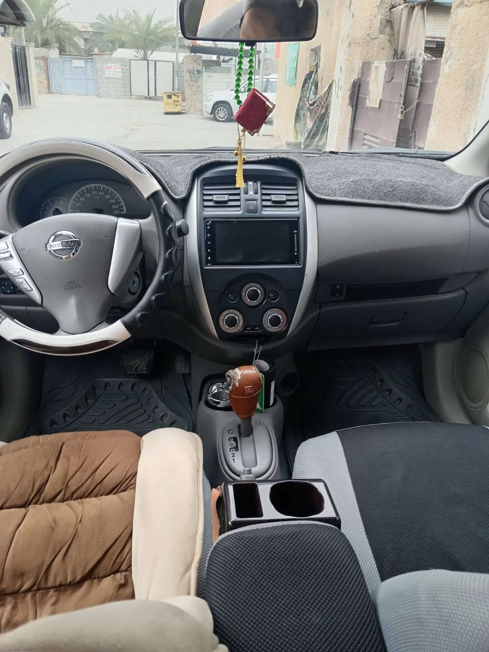 السلام عليكم سندي هندي 2021 الهندي ام البليته الزركه
السياره مكفوله من الضربه والتبديل بيها طخه بسيطه الجاملغ الامامي ماشيه 109 حقيقي والسياره جاهزه من كل النواحي باسم شركه تريد تحويل تريد وكاله
للاستفسار 
***********
