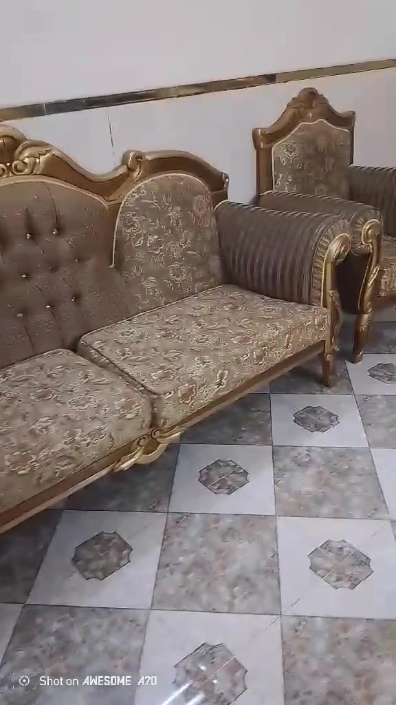 تخم ملكي مستخدم قليل السعر. 350. الف


**إذا كنت صاحب هذا الإعلان وتريد حذفه لأي سبب، رجاءا أرسل رسالة إلى الدعم الفني**