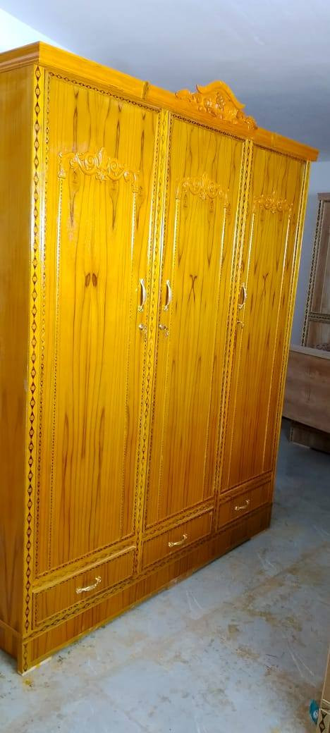 ،،❤️‍🔥❤️‍🔥عروض راس السنة 2026 فخامة💥💥
خصم على جميع غرف نوم❤️‍🔥❤️‍🔥مثل موعدناكم 
تخفيضات 💃تخفيظات 💃سارعو🏃‍♂️🏃‍♀️ بالحجز 💥💪
##غرفة_نوم_عراقية_ صاج زان شغل درجه اولى فديو موجود بالصفحة وتدللون علينا 😃😃 
 🙈 ⚒🛠 💃#كنتور_ ٢ باب 💕💕  صاج زان داخل وخارج مع مجر هديه داخلي 
#كنتور ٣ باب  👏💃

#كنتور ٤ باب 👏 💃

#كنتور 5 باب 👏 💃

#كنتور ٦ باب 👏 💃
#بوفيه مختلف الاحجام
#جربايه نفر راس عالي شغل درجه اولى 👏 💃
#جربايه نفر راس ناصي درجه اولى  👏 💃
وايظٱ  تتوفر  لديناا  انواع  الموديلات من نضدات الفراش 💃💃بأسعار مناسبه 💕
خشب صاج عراقي 
توصيل داخل بغداد 
#كنتور_ديالى
#بغداد #الكرغولية السايد الواحد مقابل حلويات بانو لبنان
***********
