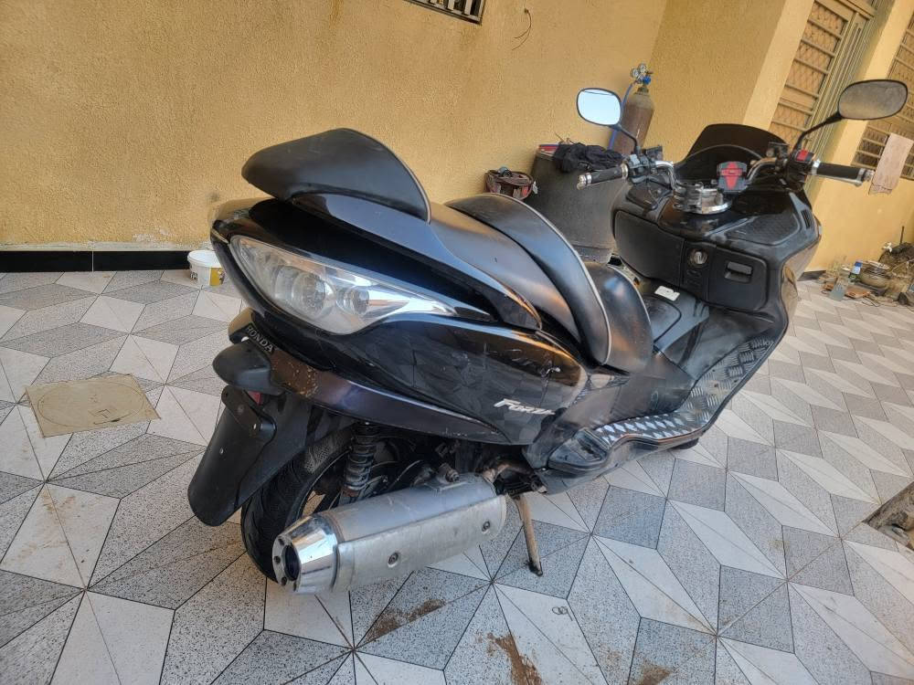 فورزة 09 نضافة الكفرات 80%
محرك جديد مفتوح كور فقط ..بوشة بلادية بستم بلادي كلها عالبلاد
 عليها ادامة كاملة نوزل فيت بم بلك كلجات نضيفات كلش الاصليات
عوزها قايش فقط شغالة وتمشي بس القايش نص عمر الدراجة بيهة هزة قليلة كلش بسبب القايش ...الدراجة معدل وشعلة خير من الله
كيجات شغالة بانزين حماوة ربع رون كيلو متر كلة شغال الدراجة سعرهة 900 بيهة مجال المكان الخاجية دهل اوران, واسط


**إذا كنت صاحب هذا الإعلان وتريد حذفه لأي سبب، رجاءا أرسل رسالة إلى الدعم الفني**