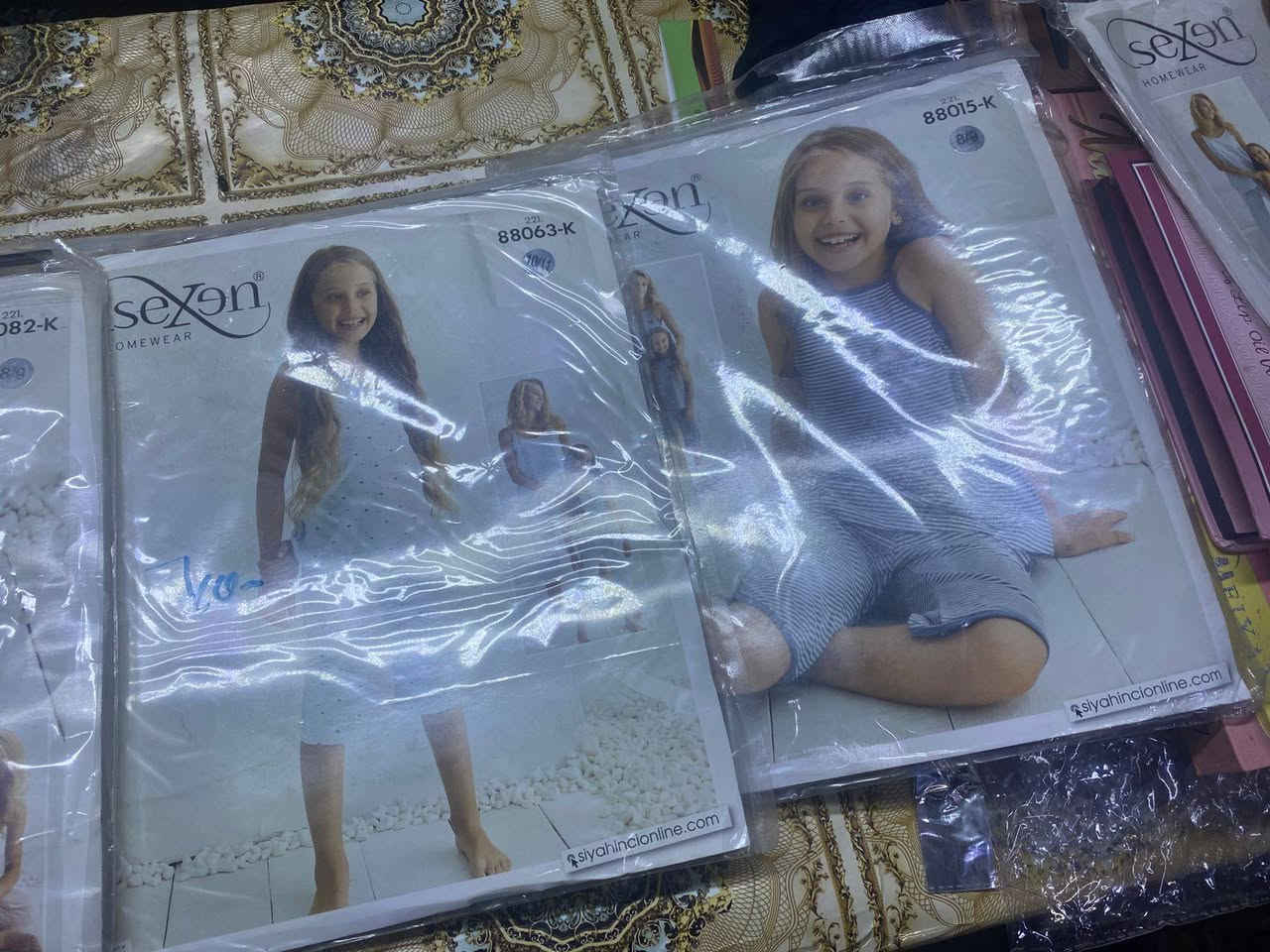 سلام عليكم مجمع ابو علاء حسن الغرباوي قرب سوق عليه نعمه تواصل مع هذه رقم *********** لايوجد توصيل محافضات تخفضيات هاله أهلا وسهلا بكم
